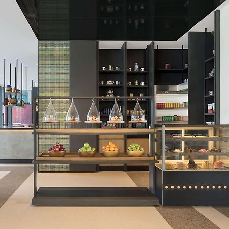 Hilton Garden Inn Bengaluru Embassy Manyata Business Park ภายนอก รูปภาพ
