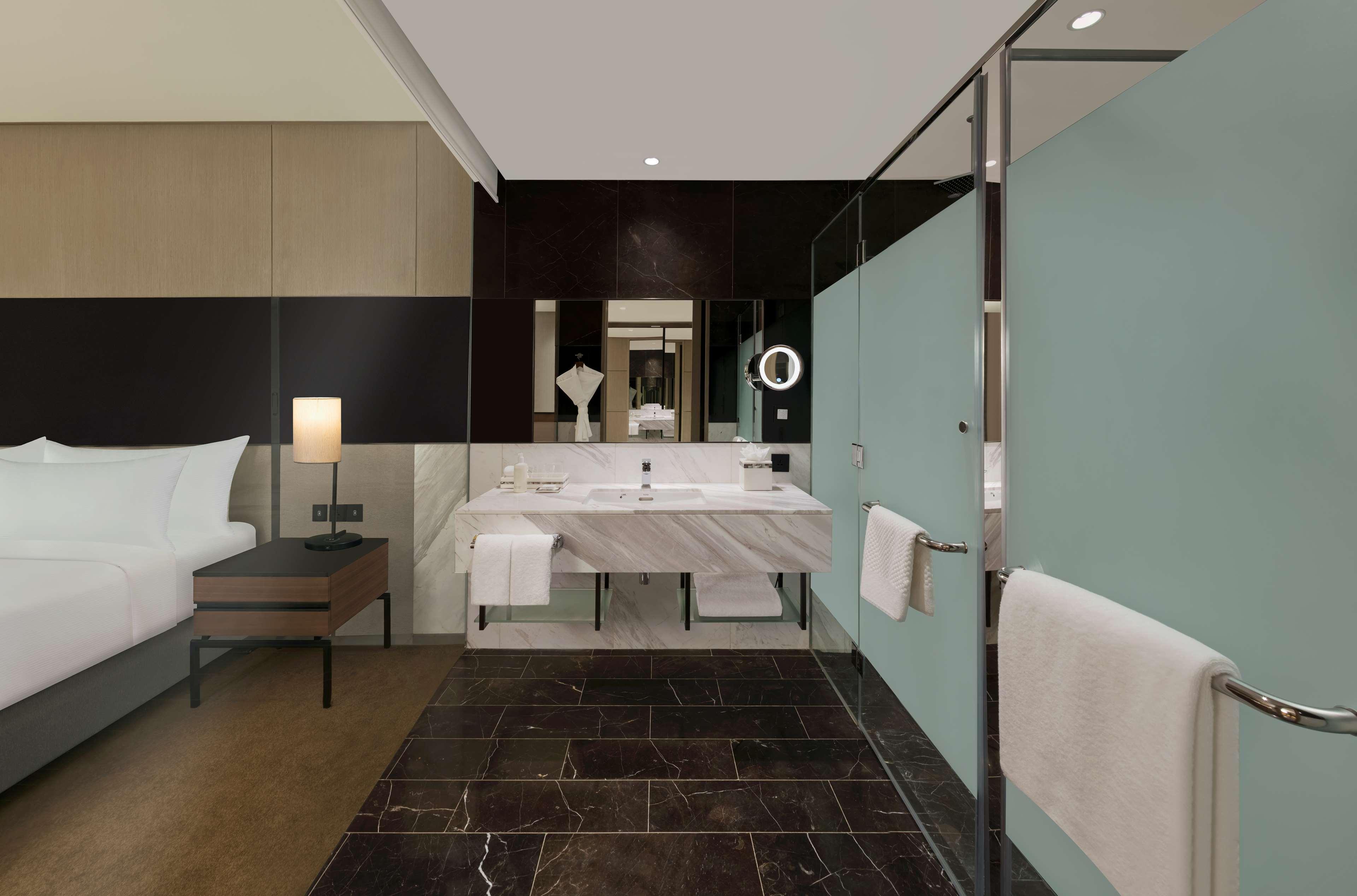 Hilton Garden Inn Bengaluru Embassy Manyata Business Park ภายนอก รูปภาพ