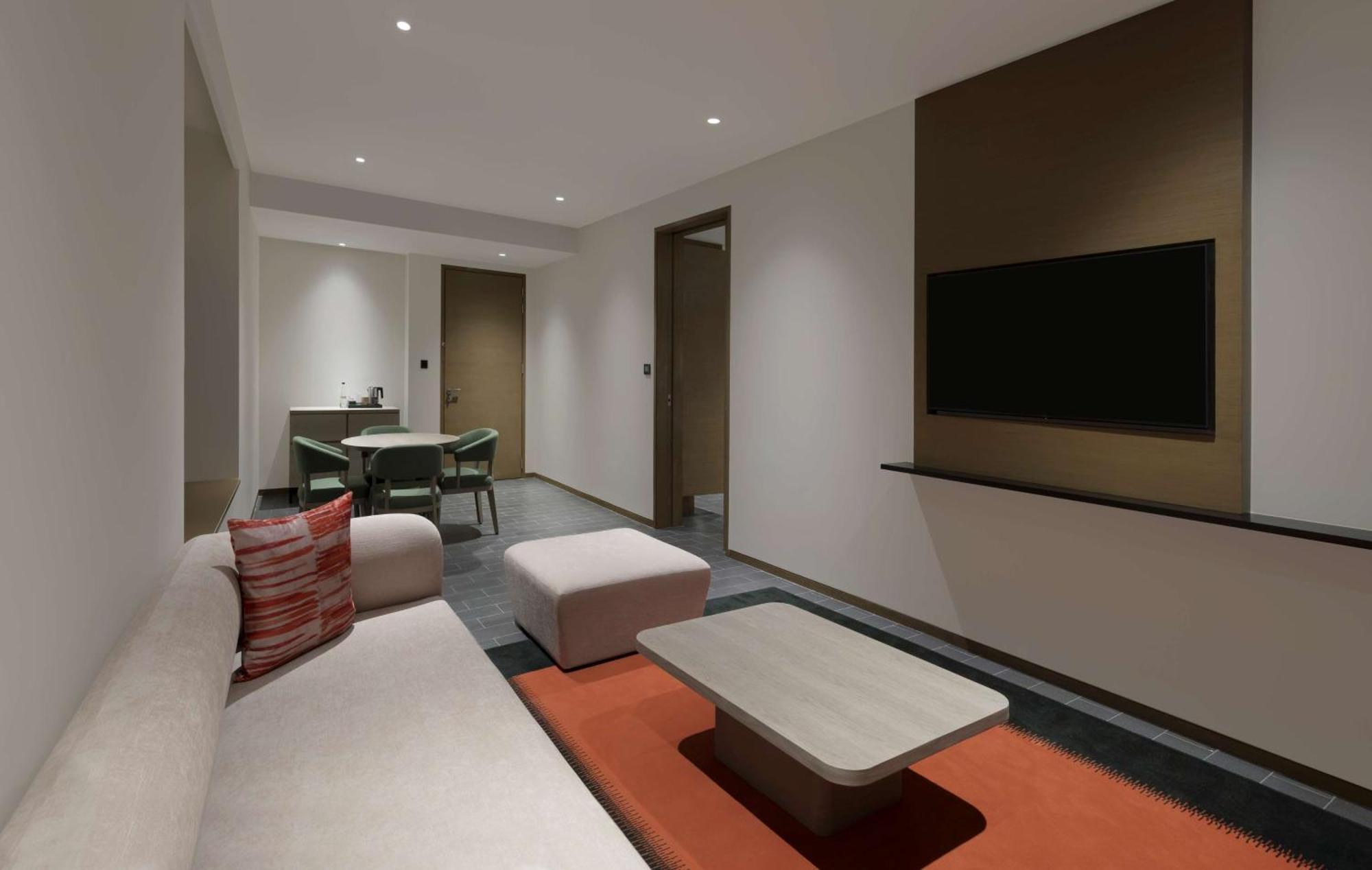 Hilton Garden Inn Bengaluru Embassy Manyata Business Park ภายนอก รูปภาพ
