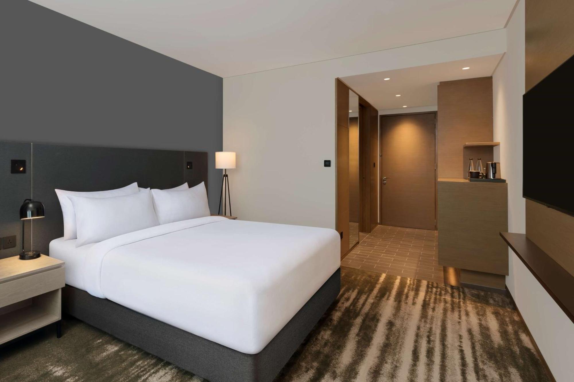 Hilton Garden Inn Bengaluru Embassy Manyata Business Park ภายนอก รูปภาพ
