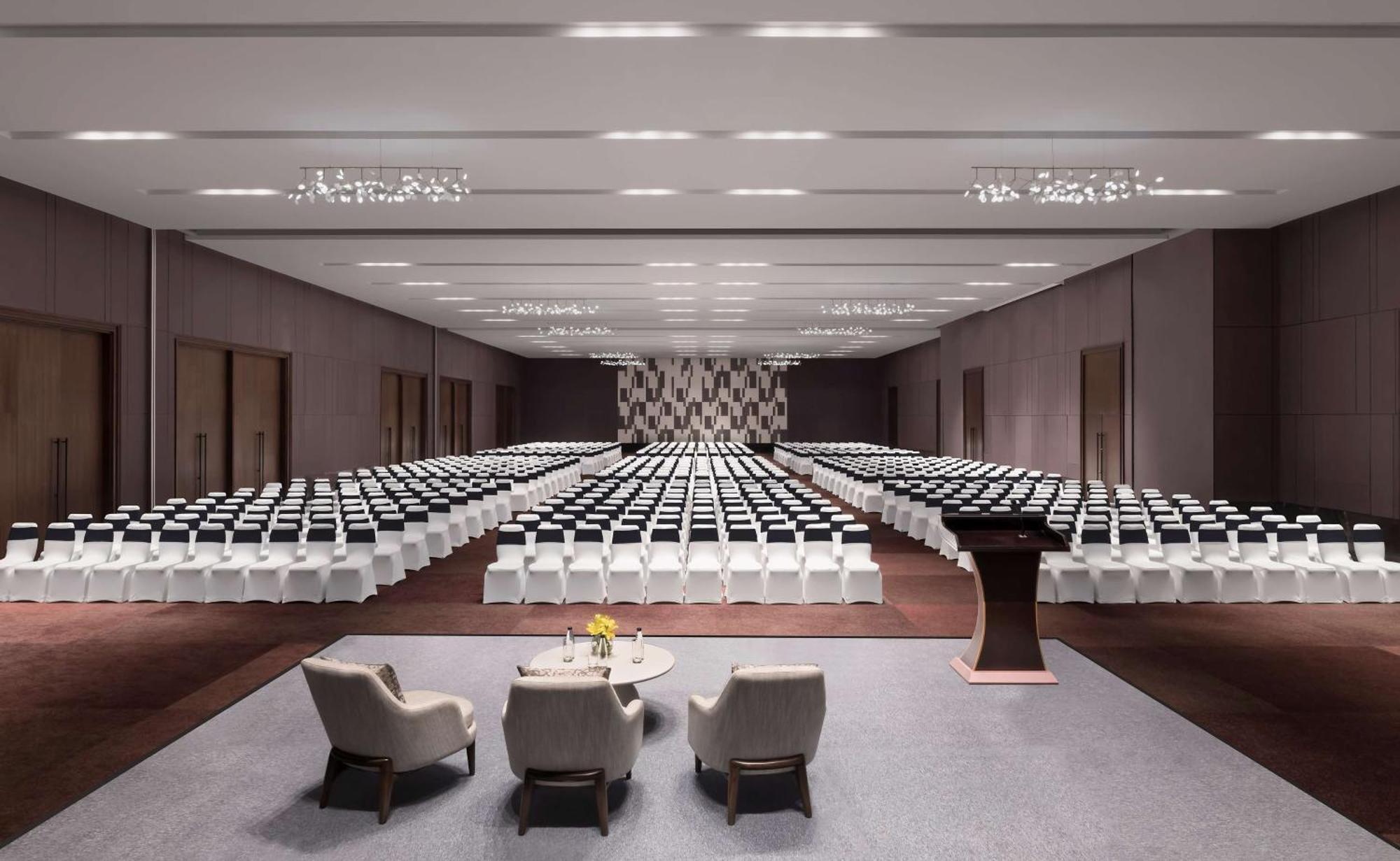 Hilton Garden Inn Bengaluru Embassy Manyata Business Park ภายนอก รูปภาพ