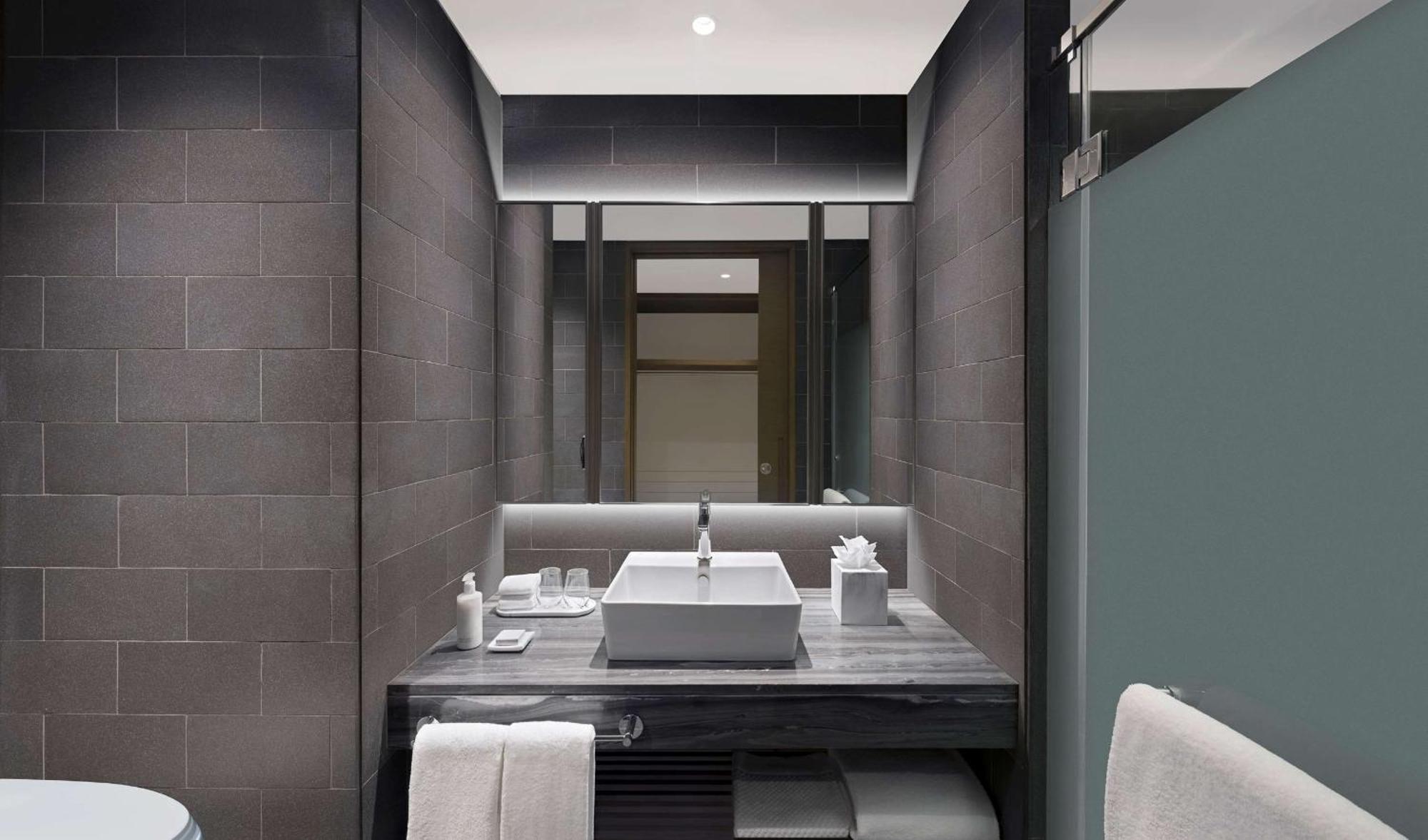 Hilton Garden Inn Bengaluru Embassy Manyata Business Park ภายนอก รูปภาพ