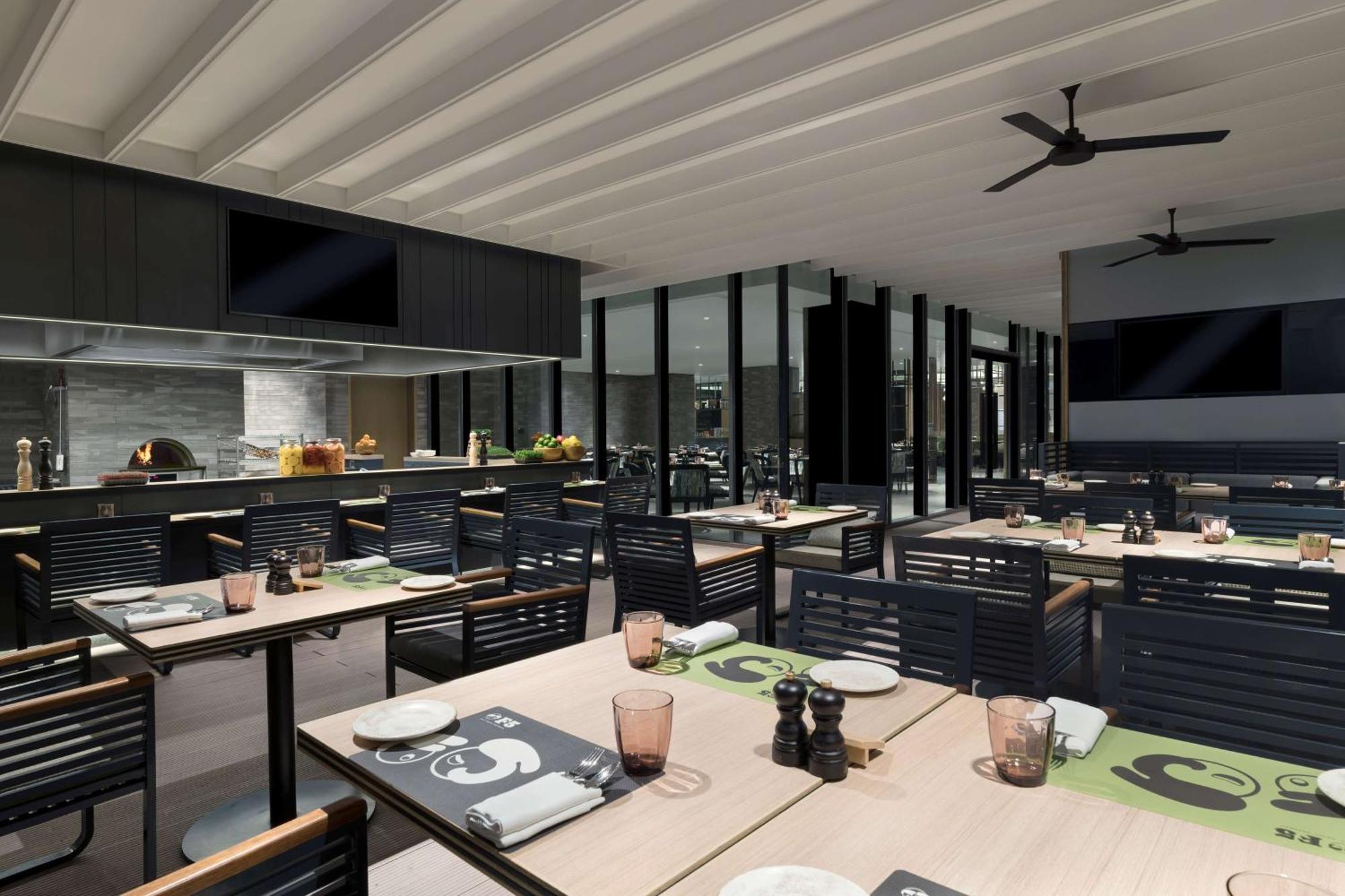 Hilton Garden Inn Bengaluru Embassy Manyata Business Park ภายนอก รูปภาพ